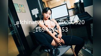 KTV 女厕偷拍漂亮美女一直盯着自己的BB看 难道上面有什么宝贝