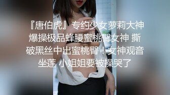 破解家庭网络摄像头监控偷拍刚才外面回来的小媳妇被老公硬生生的拉到厨房的沙发上干炮