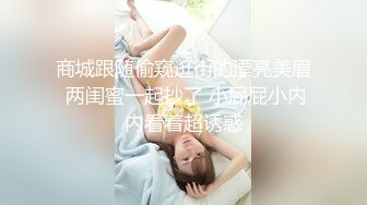 骚货刚睡醒，就迫不及待的开始舔~吃得津津有味~嗯嗯啊啊~叫声淫荡~搞得我浑身发热~想不操她一炮都不行啦！